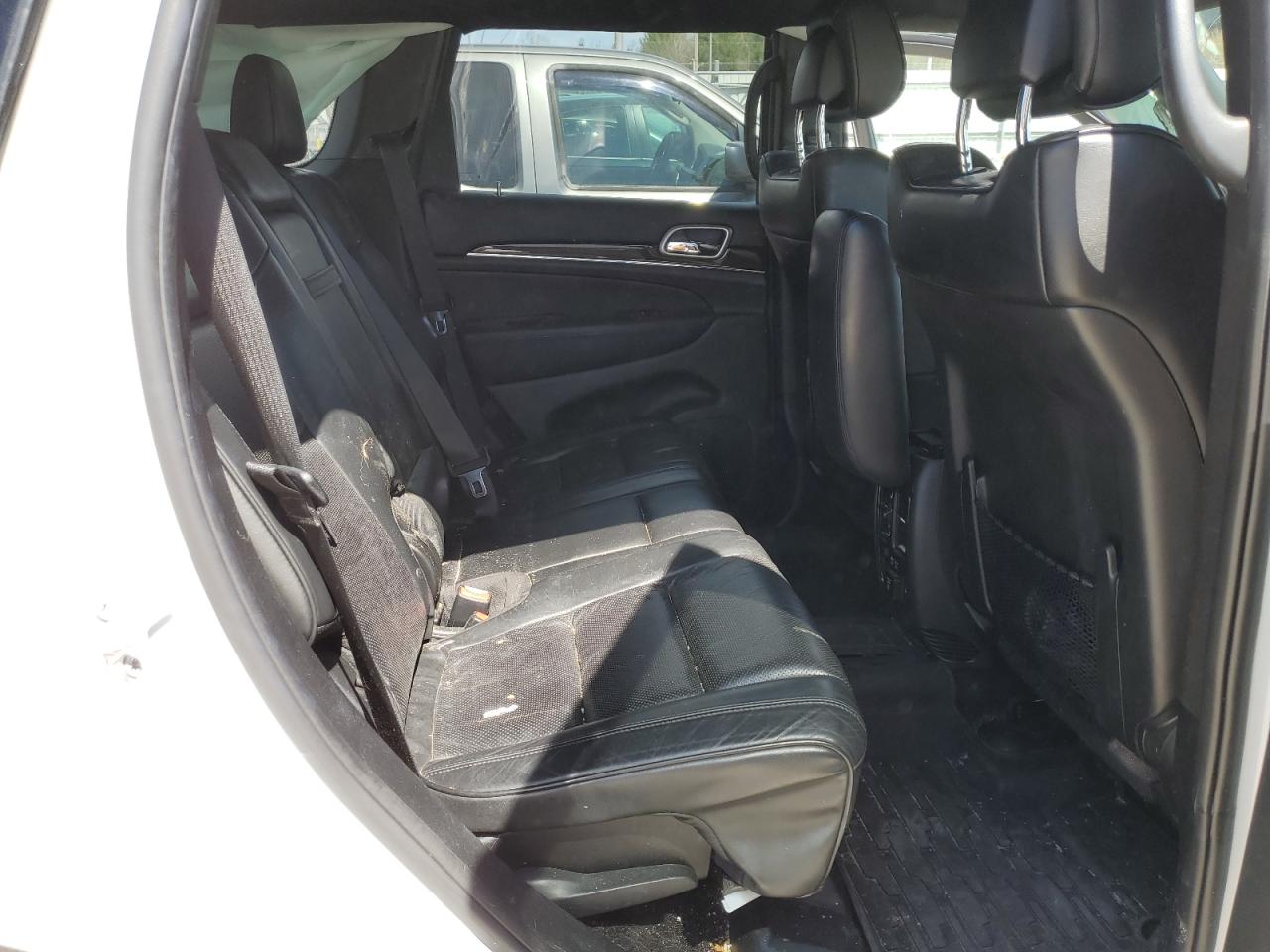 1C4RJFCG6JC227905 2018 Jeep Grand Cherokee Overland