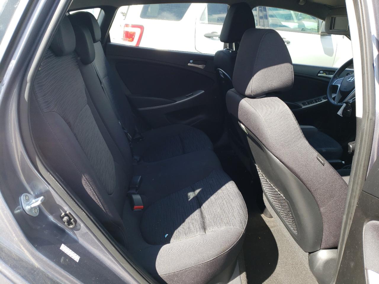 KMHCT5AE6HU332956 2017 Hyundai Accent Se