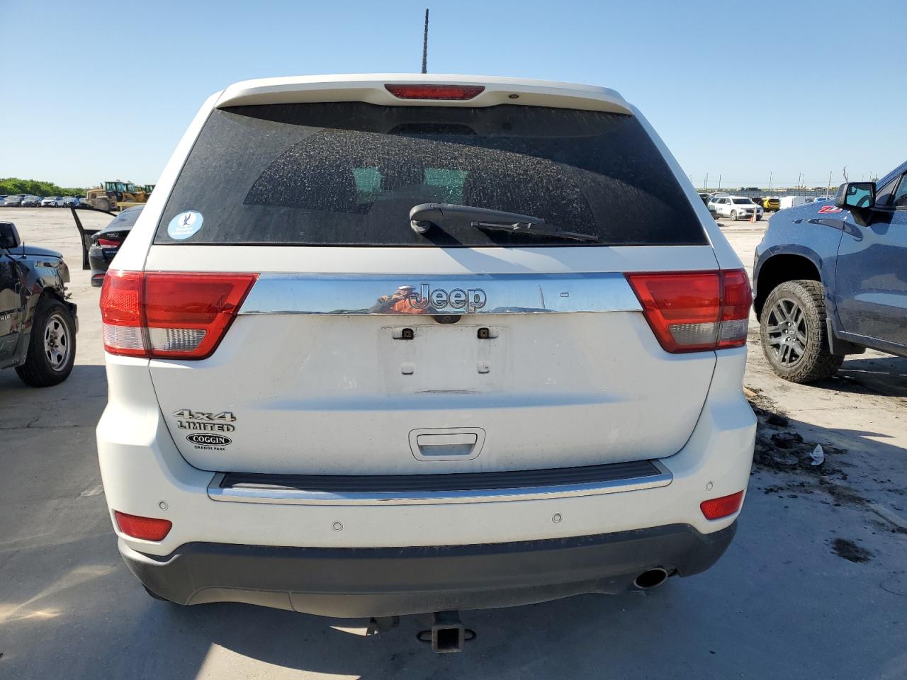 1J4RR5GG8BC703094 2011 Jeep Grand Cherokee Limited