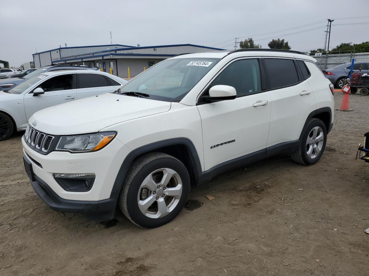 2018 Jeep Compass Latitude vin: 3C4NJCBB4JT146568