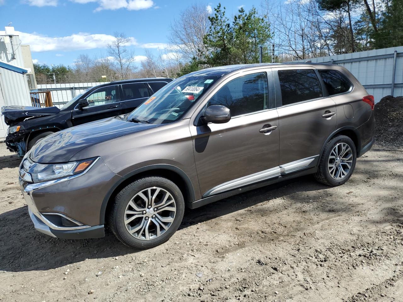 Lot #2852891254 2017 MITSUBISHI OUTLANDER