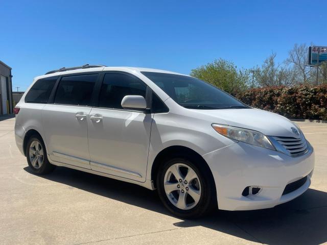 Lot #2493766300 2015 TOYOTA SIENNA LE salvage car