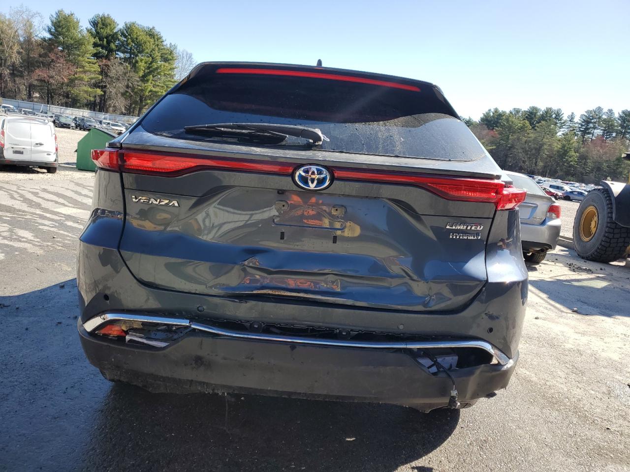 JTEAAAAH8NJ099420 2022 Toyota Venza Le