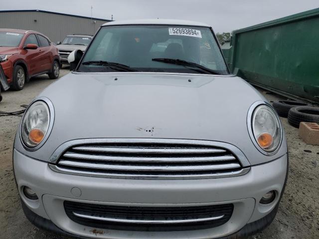 2011 Mini Cooper VIN: WMWSU3C5XBT253167 Lot: 52693894