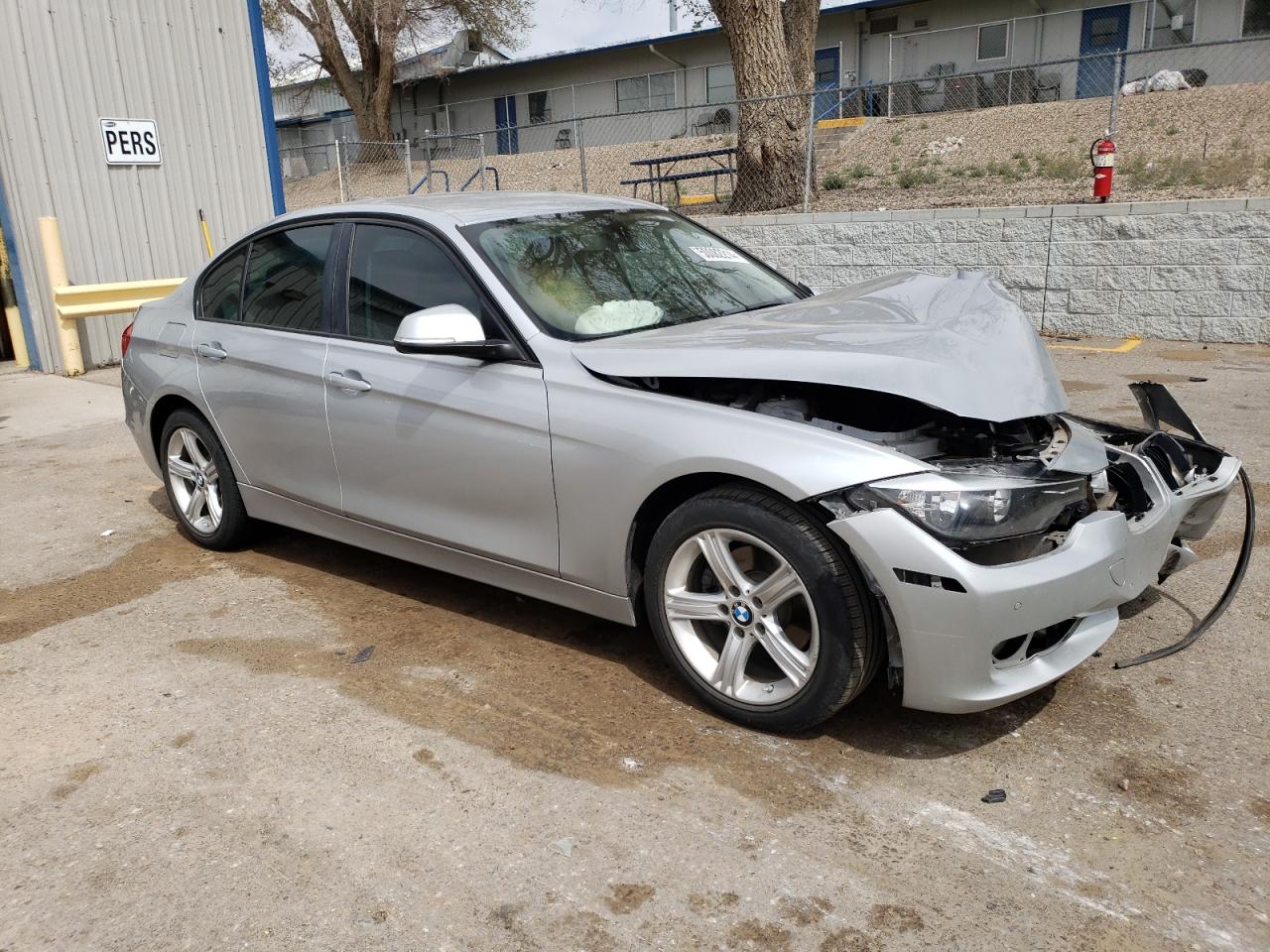 2015 BMW 320 I xDrive vin: WBA3C3C56FP665141