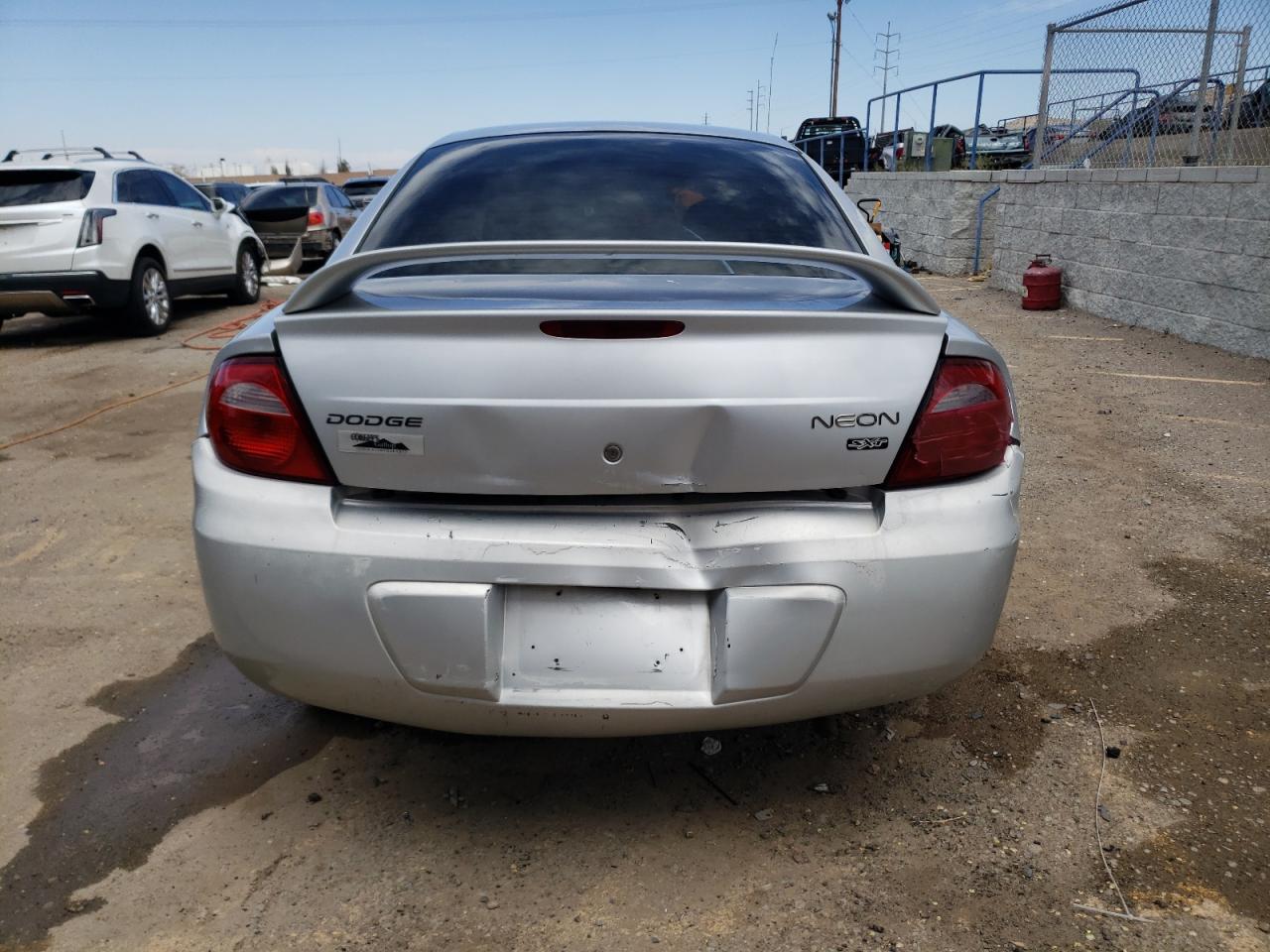 1B3ES56C75D261044 2005 Dodge Neon Sxt