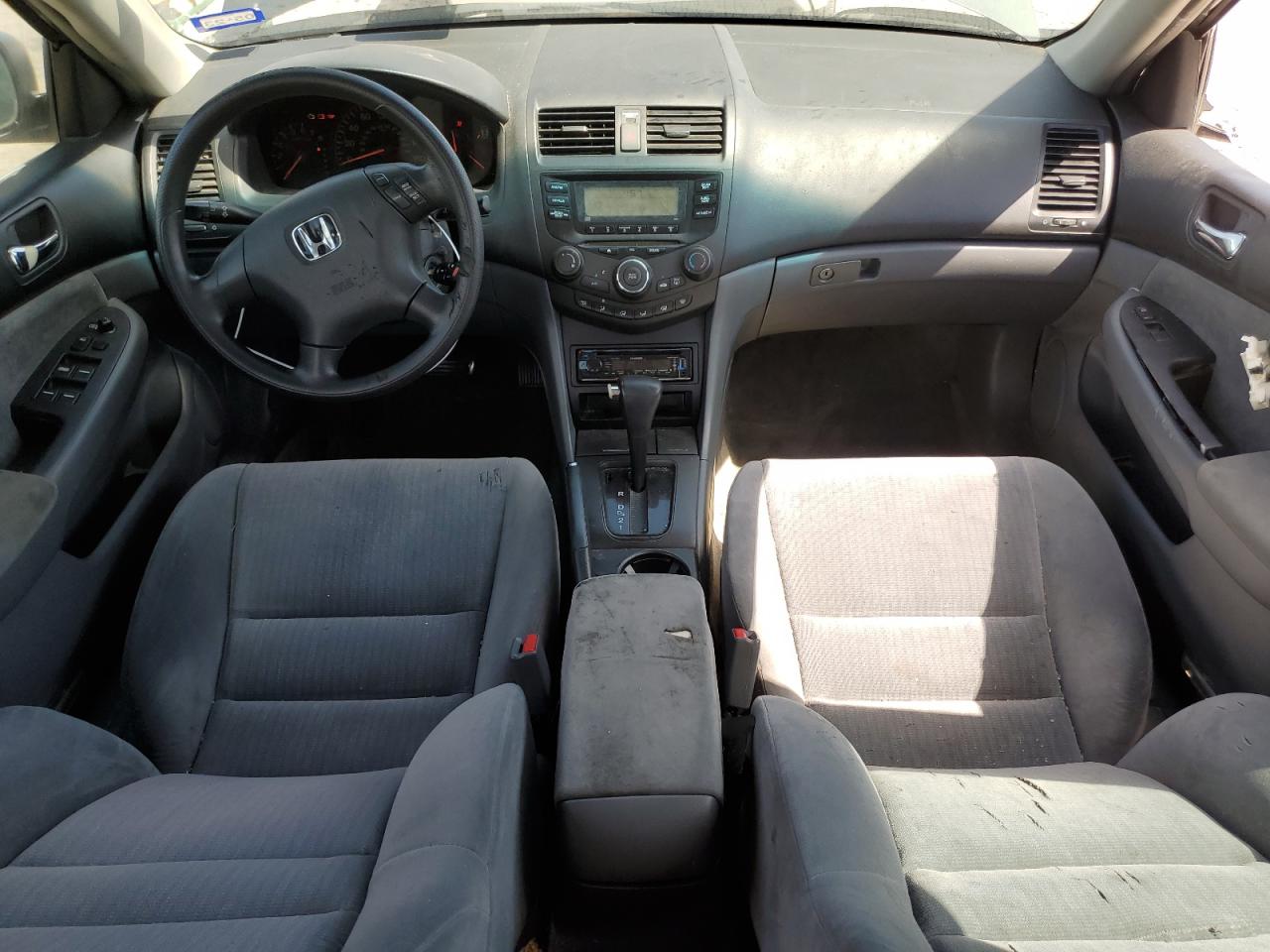 3HGCM56435G706117 2005 Honda Accord Lx