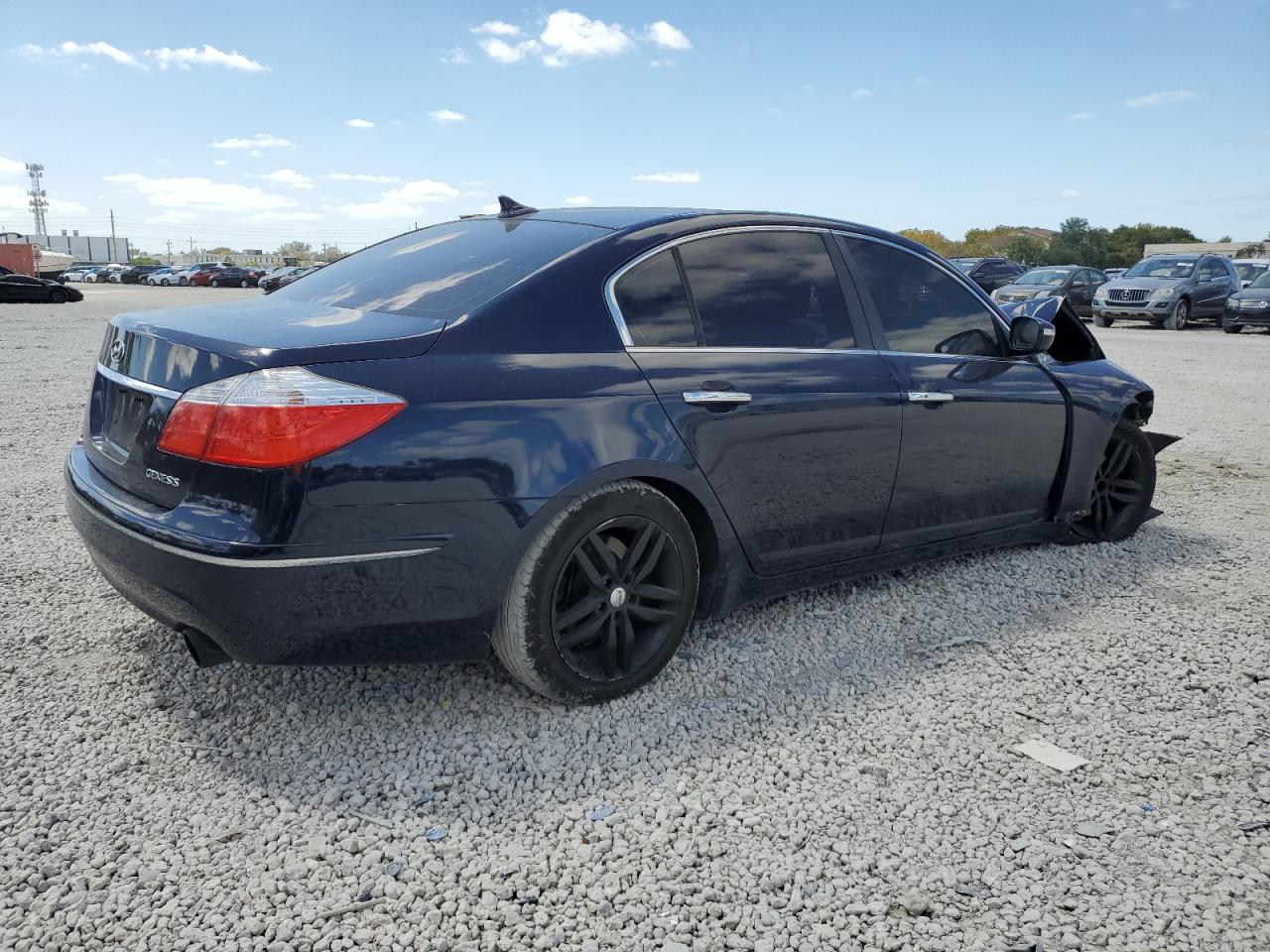 KMHGC4DE8BU137620 2011 Hyundai Genesis 3.8L