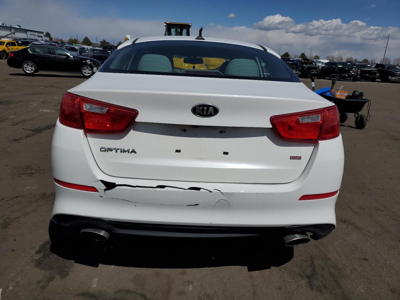 KNAGM4A75F5556853 2015 Kia Optima Lx