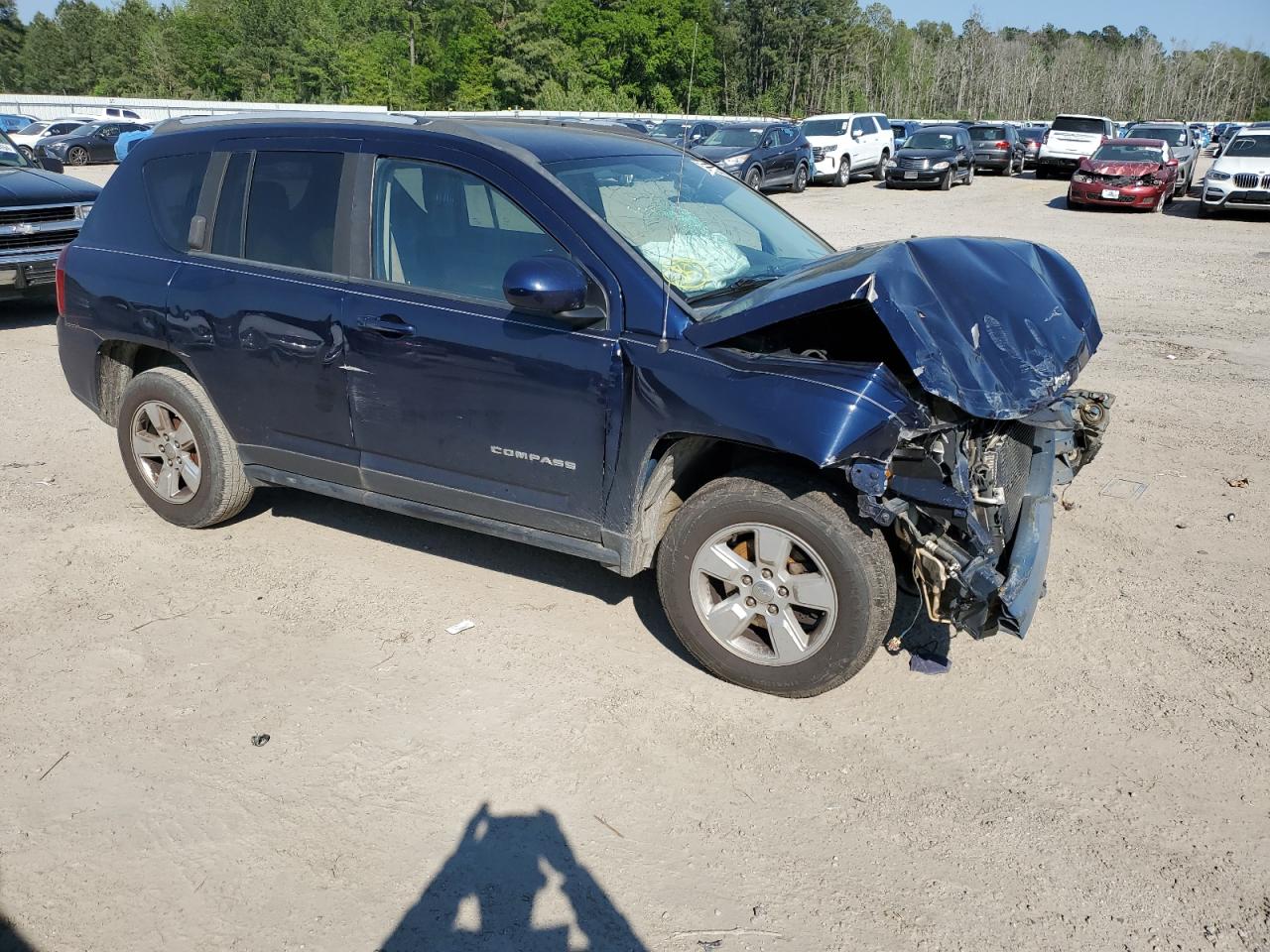 1C4NJCEA4FD437300 2015 Jeep Compass Latitude