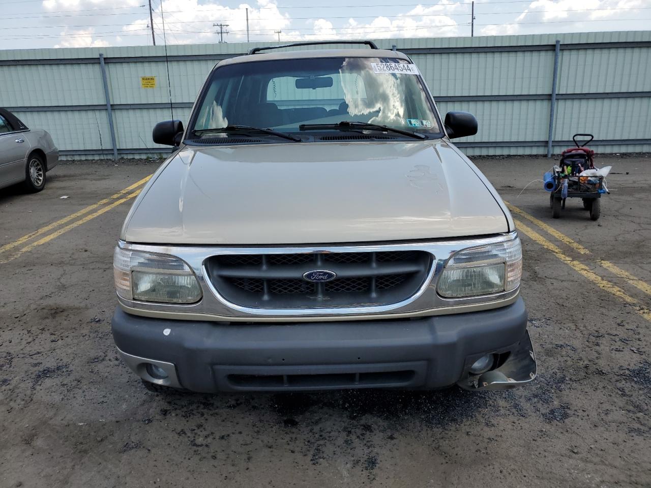 1FMZU73E71ZA23229 2001 Ford Explorer Xlt