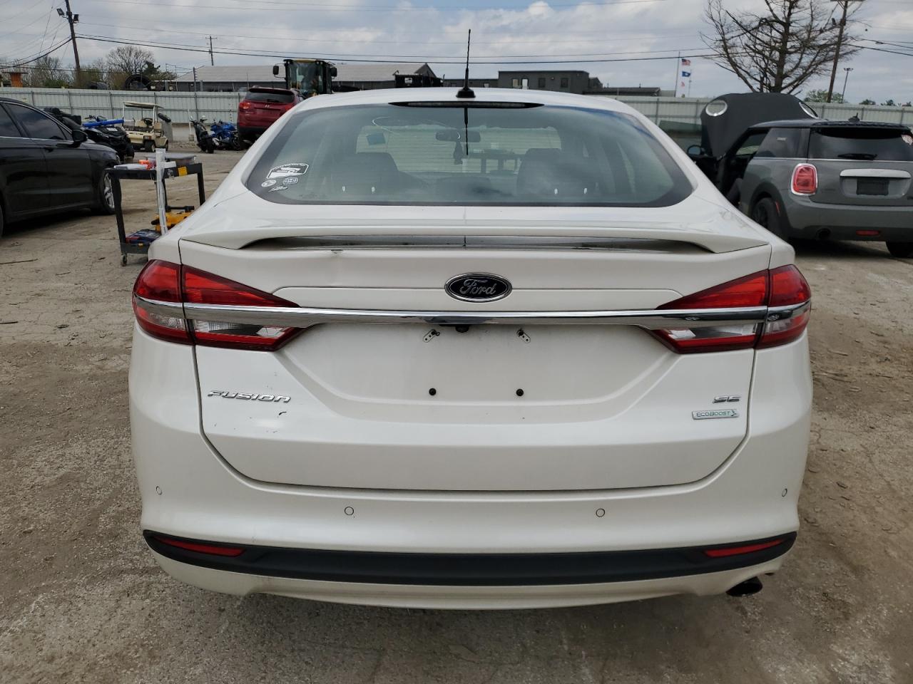 2018 Ford Fusion Se vin: 3FA6P0HDXJR158012