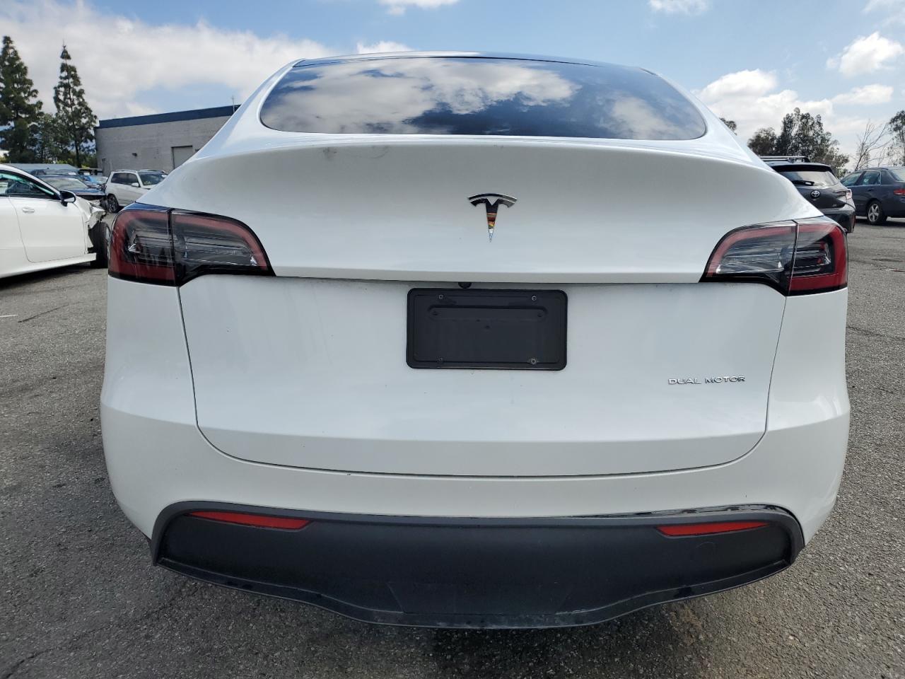 7SAYGDEE7PA128905 2023 Tesla Model Y