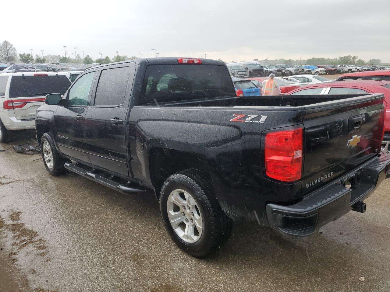 3GCUKREC7JG500205 2018 Chevrolet Silverado K1500 Lt