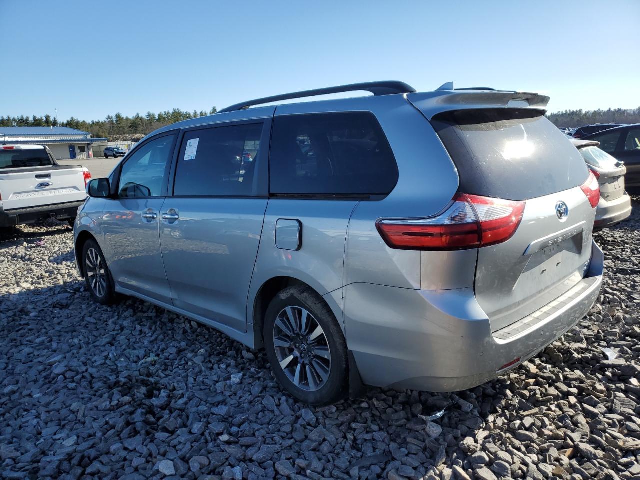 Lot #2836150497 2019 TOYOTA SIENNA XLE