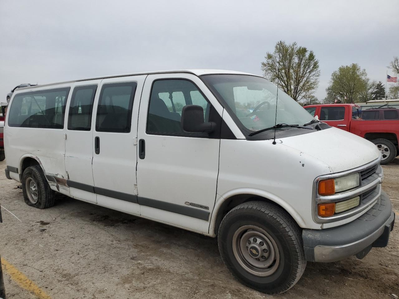 1GAHG39RX21247095 2002 Chevrolet Express G3500