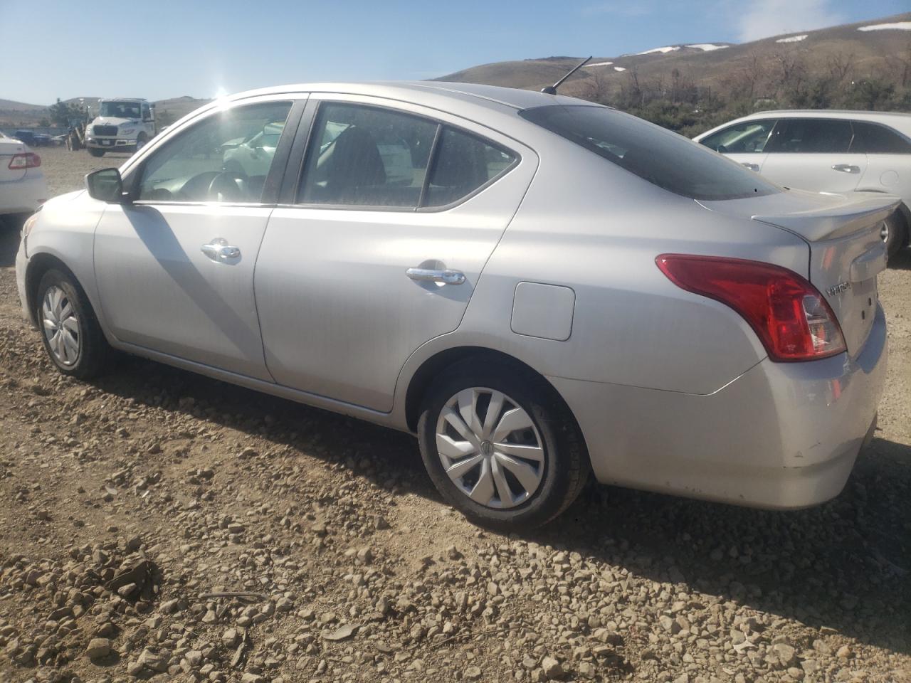 VIN: 3N1CN7AP4GL808791 2016 NISSAN VERSA