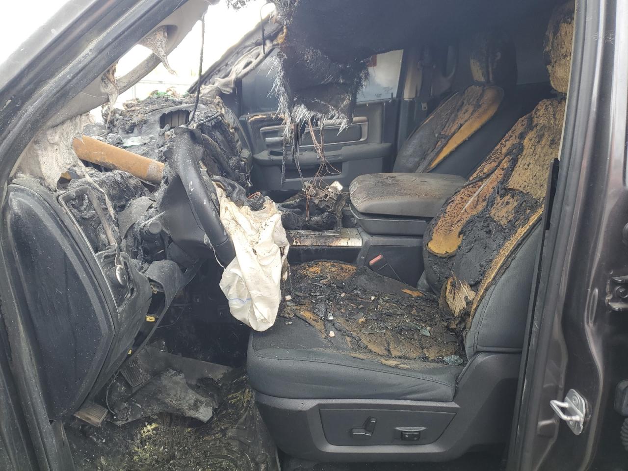 1C6RR7LT4ES231644 2014 Ram 1500 Slt