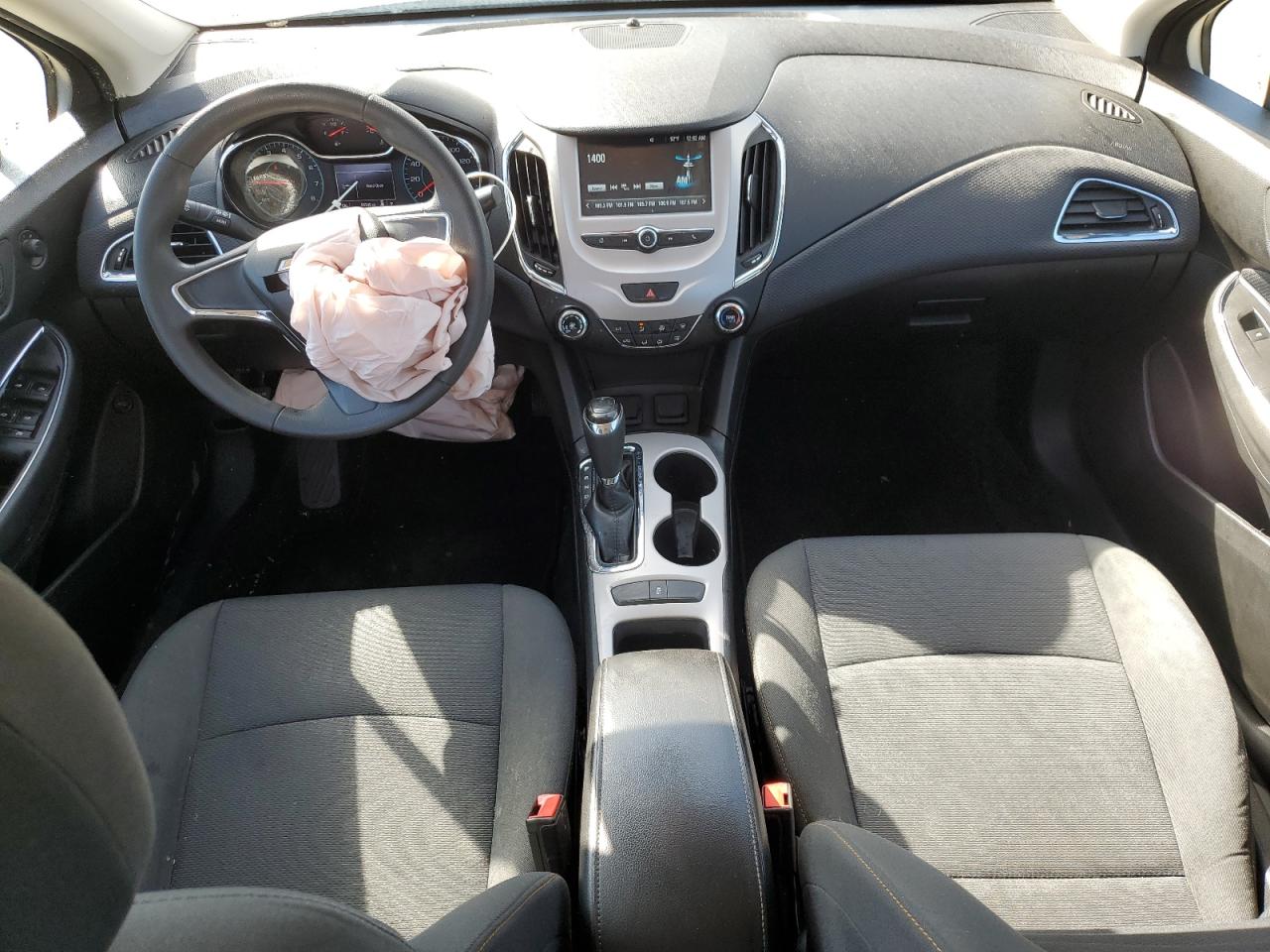 1G1BC5SM1J7213165 2018 Chevrolet Cruze Ls