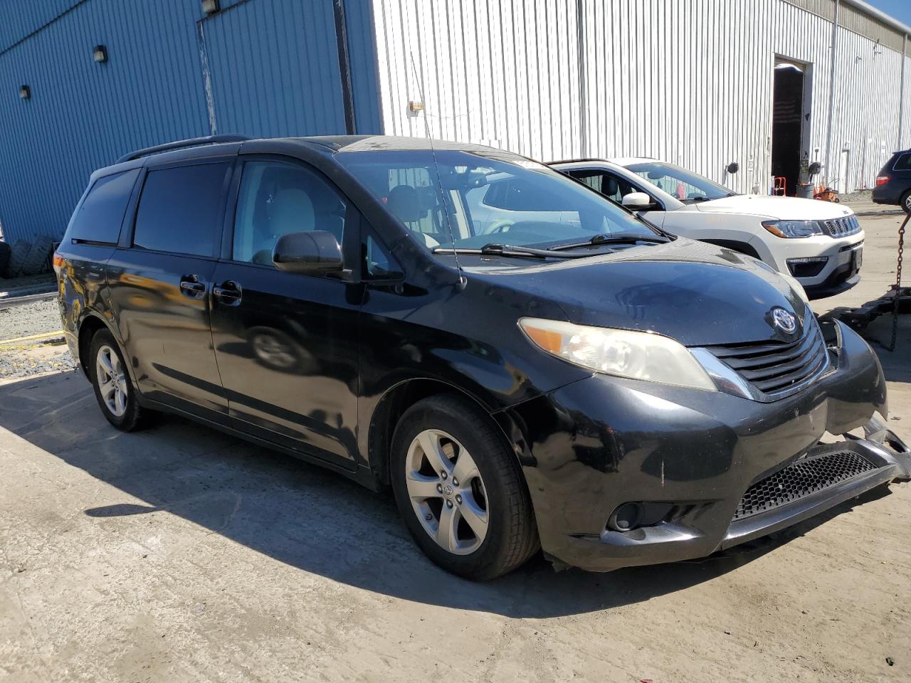 5TDKK3DC4BS076166 2011 Toyota Sienna Le