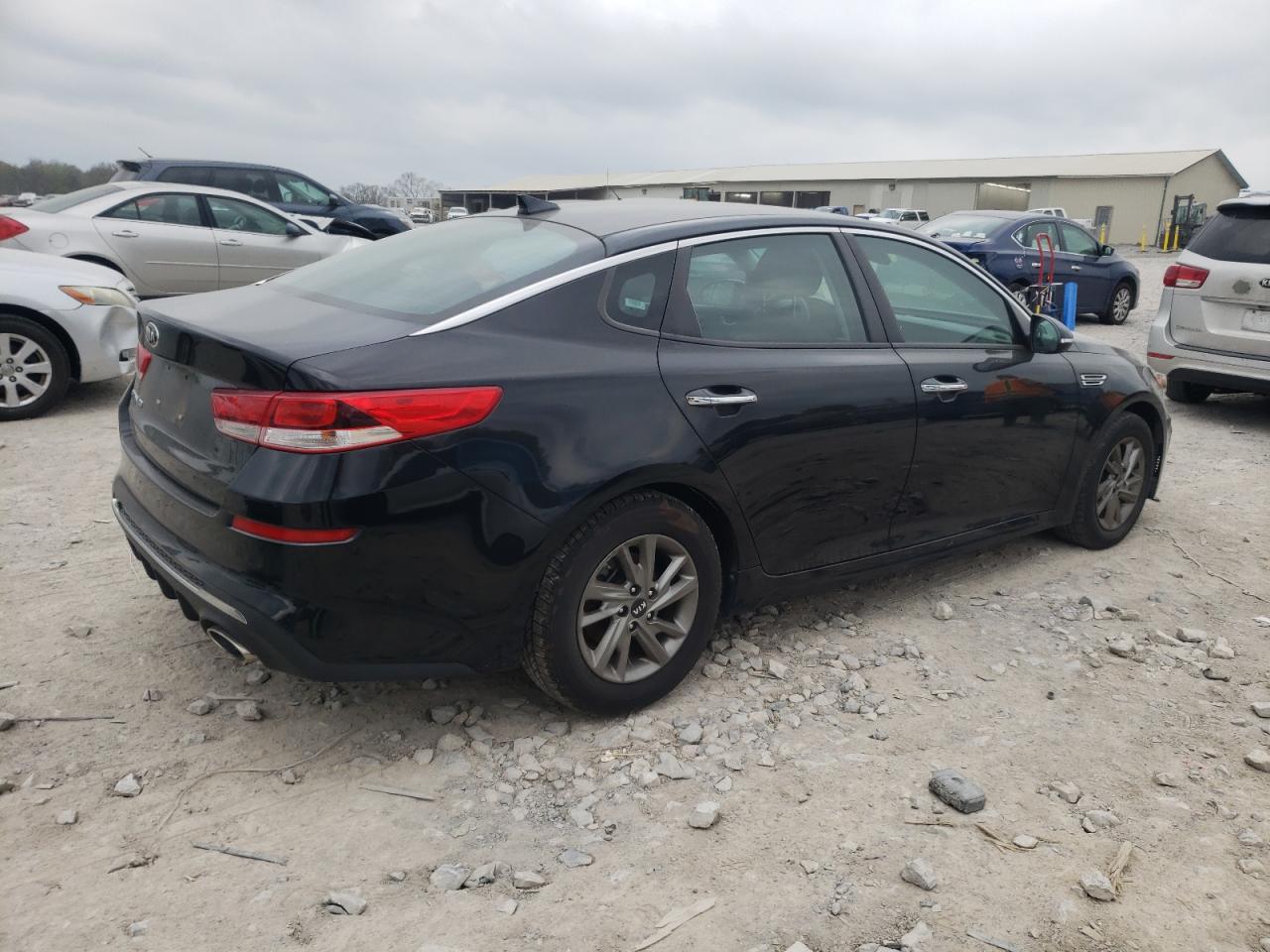 2019 Kia Optima Lx vin: 5XXGT4L3XKG333357