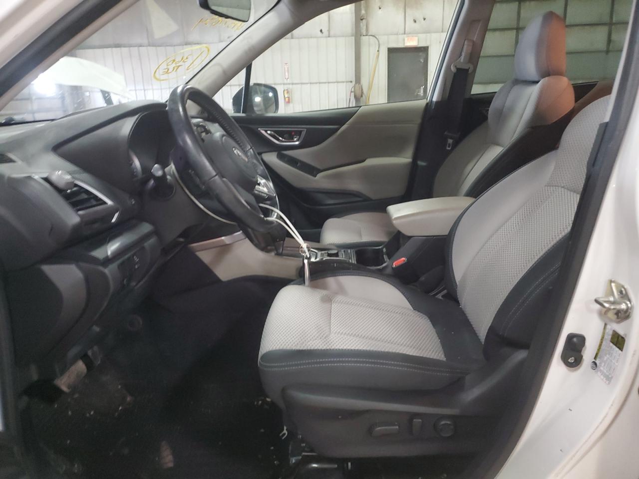 JF2SKAJC1LH590363 2020 Subaru Forester Premium