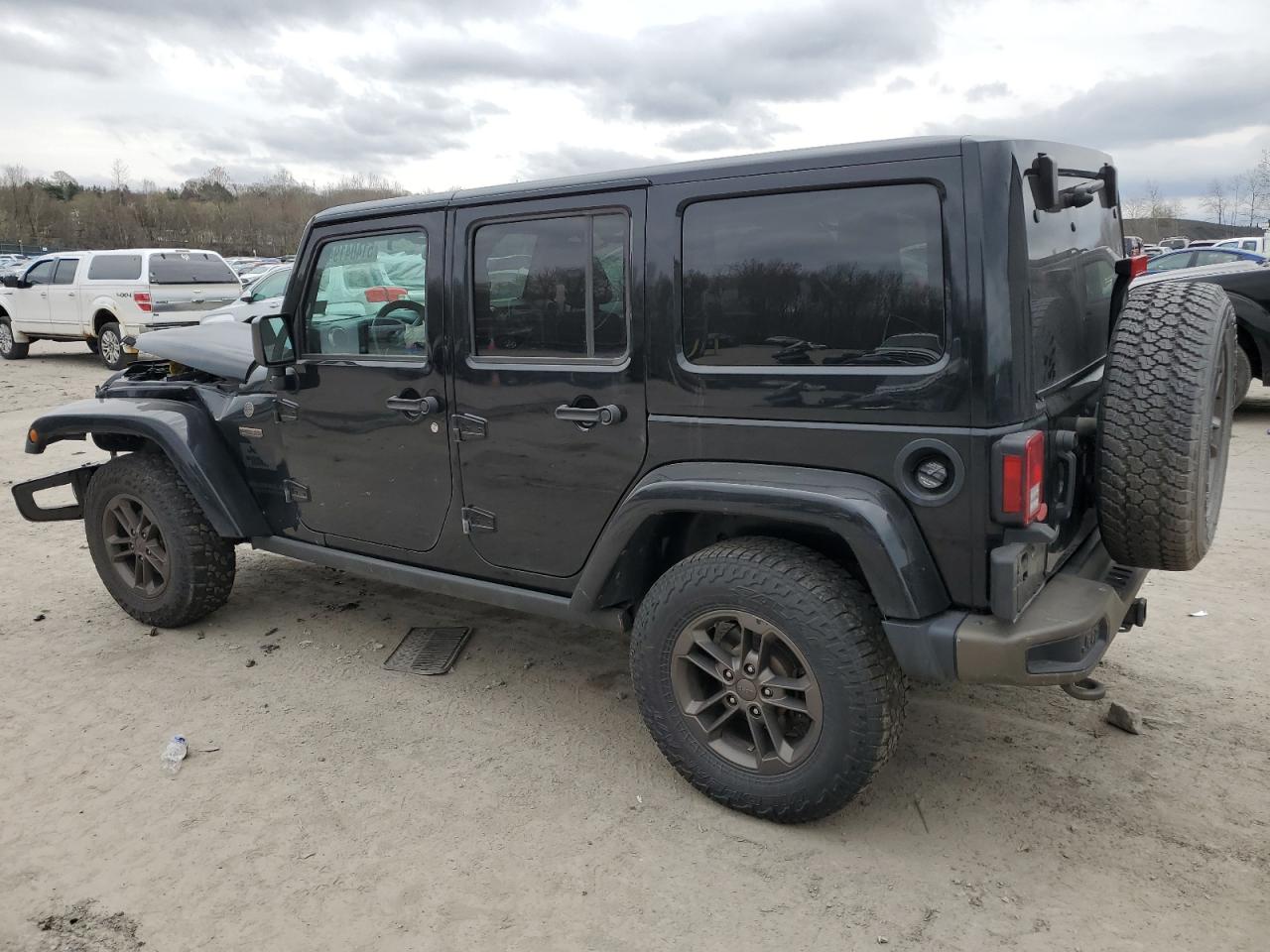 1C4HJWEG4HL533309 2017 Jeep Wrangler Unlimited Sahara