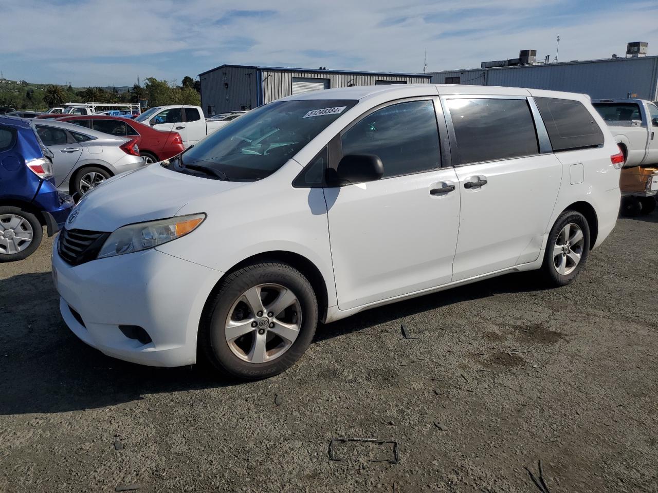 5TDZK3DC8DS352544 2013 Toyota Sienna