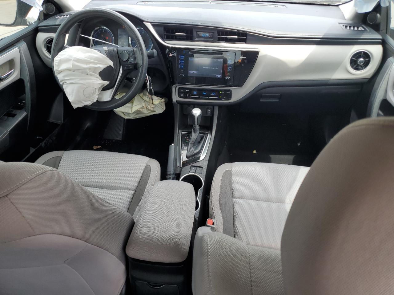 5YFBURHE9HP704426 2017 Toyota Corolla L