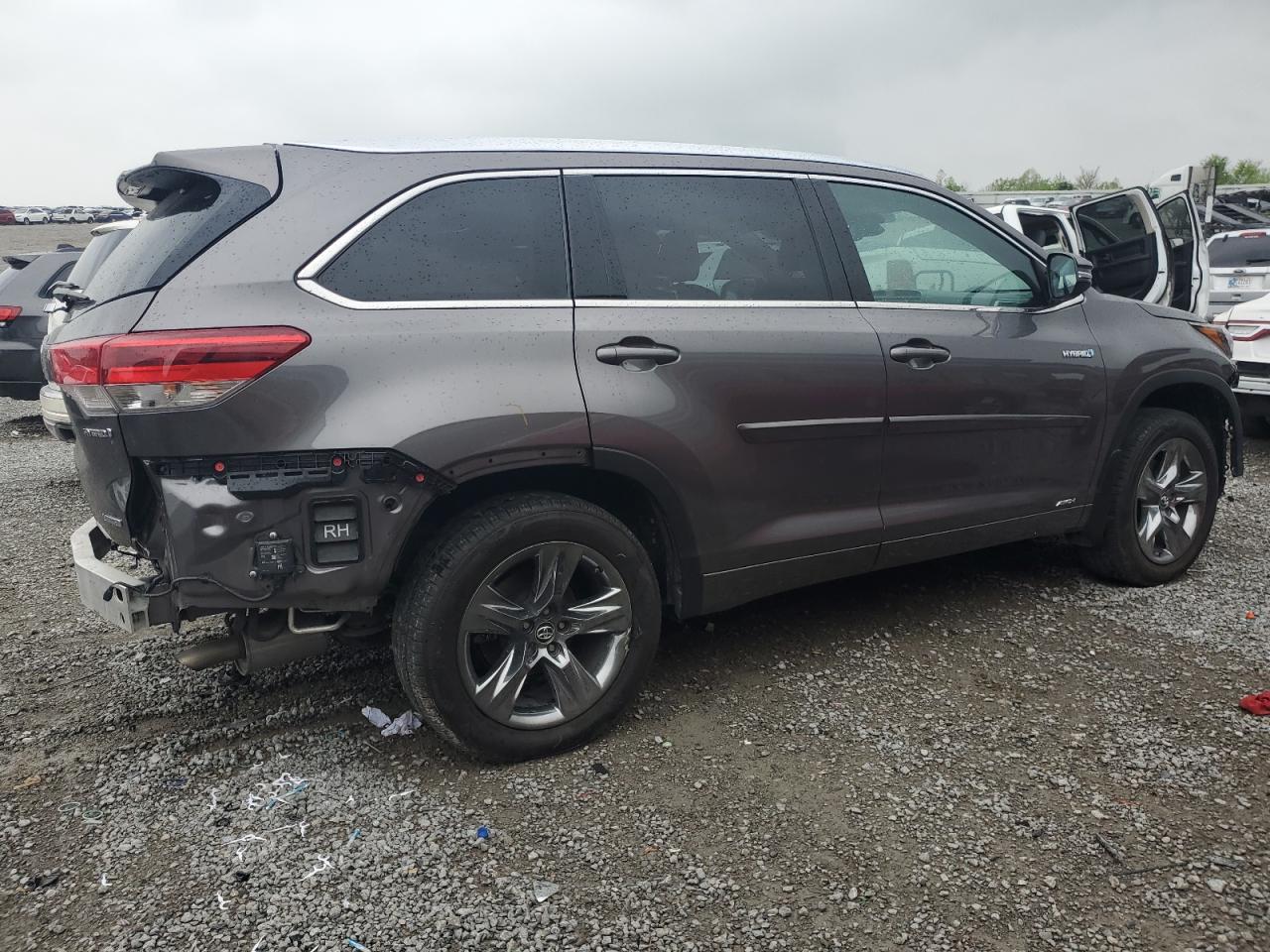 Lot #2855766524 2018 TOYOTA HIGHLANDER