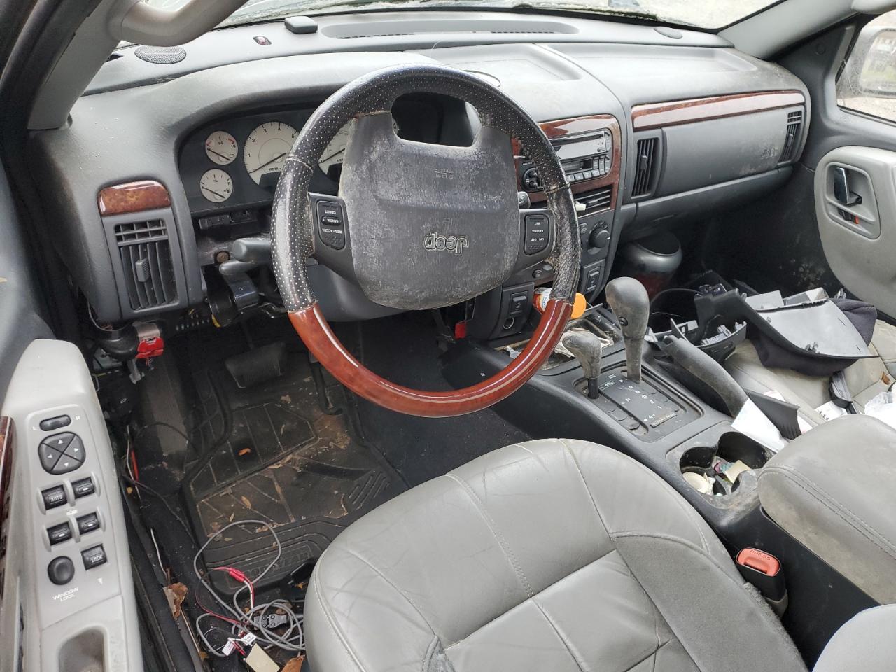 1J8GW68J42C185337 2002 Jeep Grand Cherokee Overland