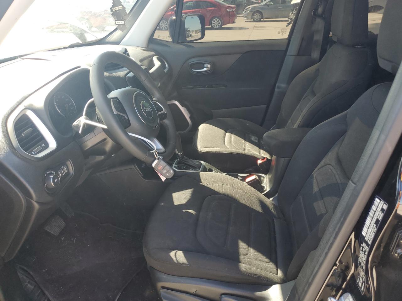 ZACNJBBB4KPK73112 2019 Jeep Renegade Latitude