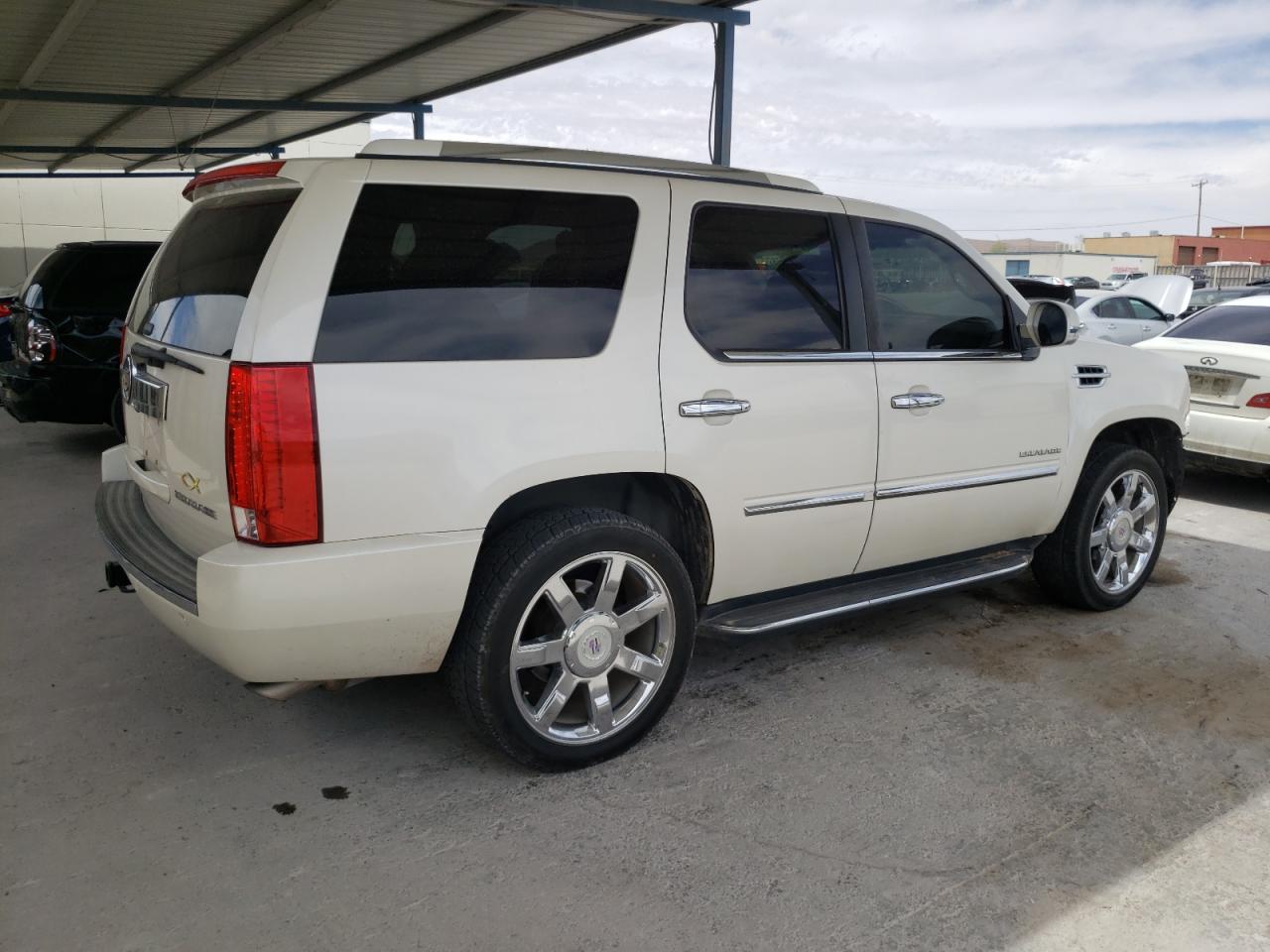 1GYUKBEF1AR165308 2010 Cadillac Escalade Luxury