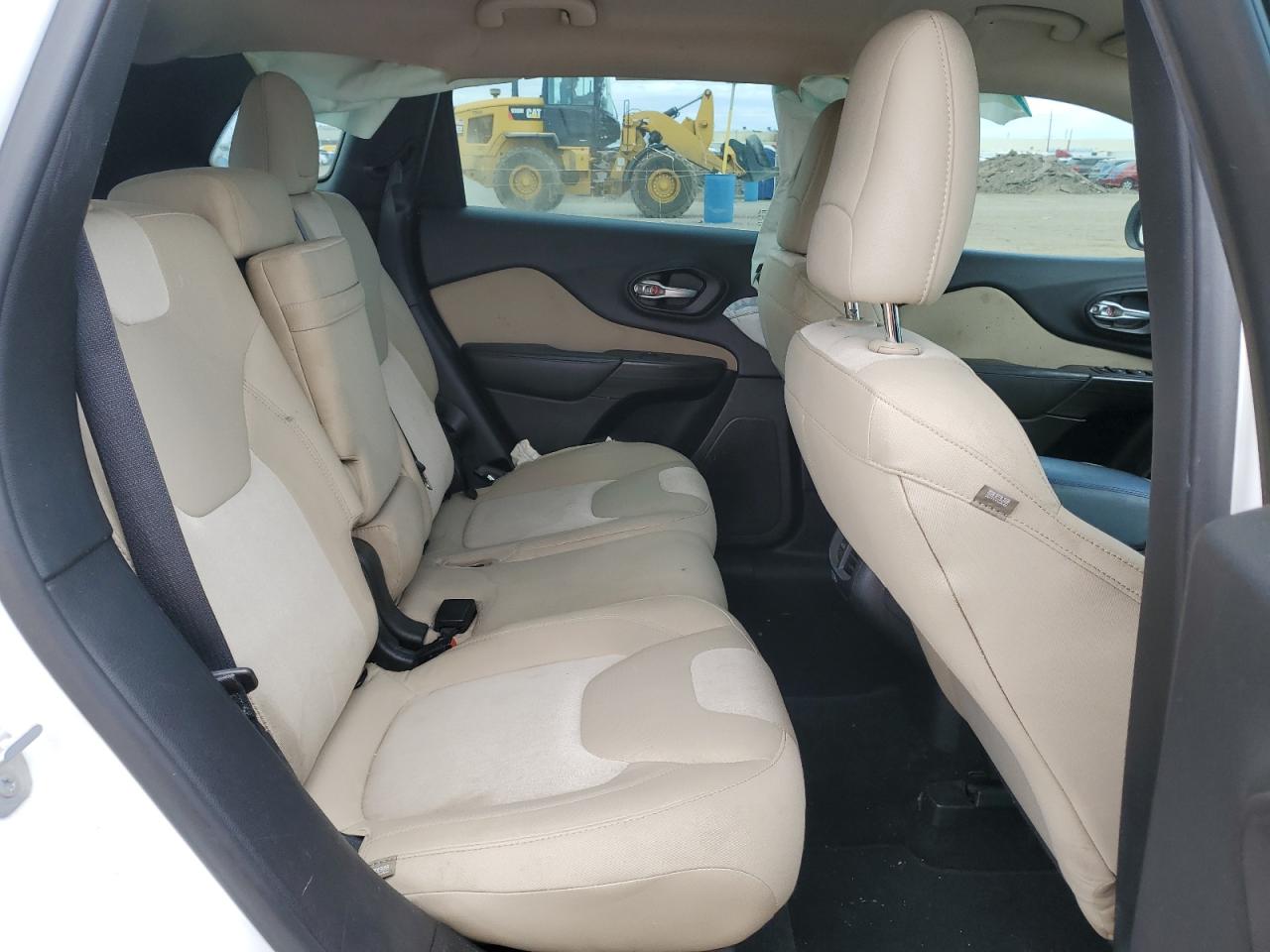 1C4PJLAB9GW116351 2016 Jeep Cherokee Sport