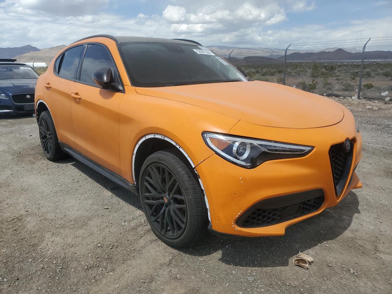 2018 Alfa Romeo Stelvio Ti vin: ZASFAKBN4J7B73760