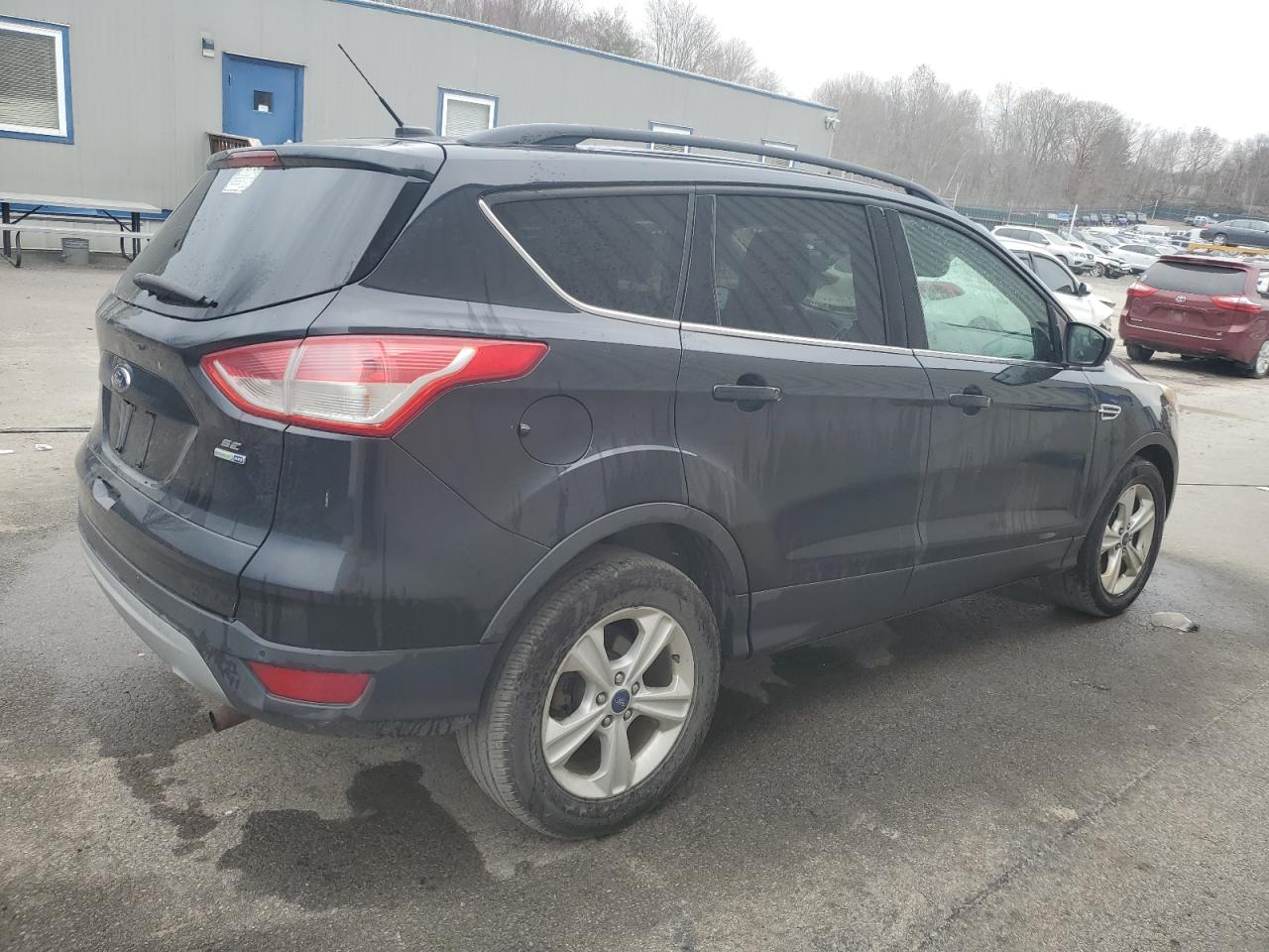 1FMCU9G9XFUA73156 2015 Ford Escape Se