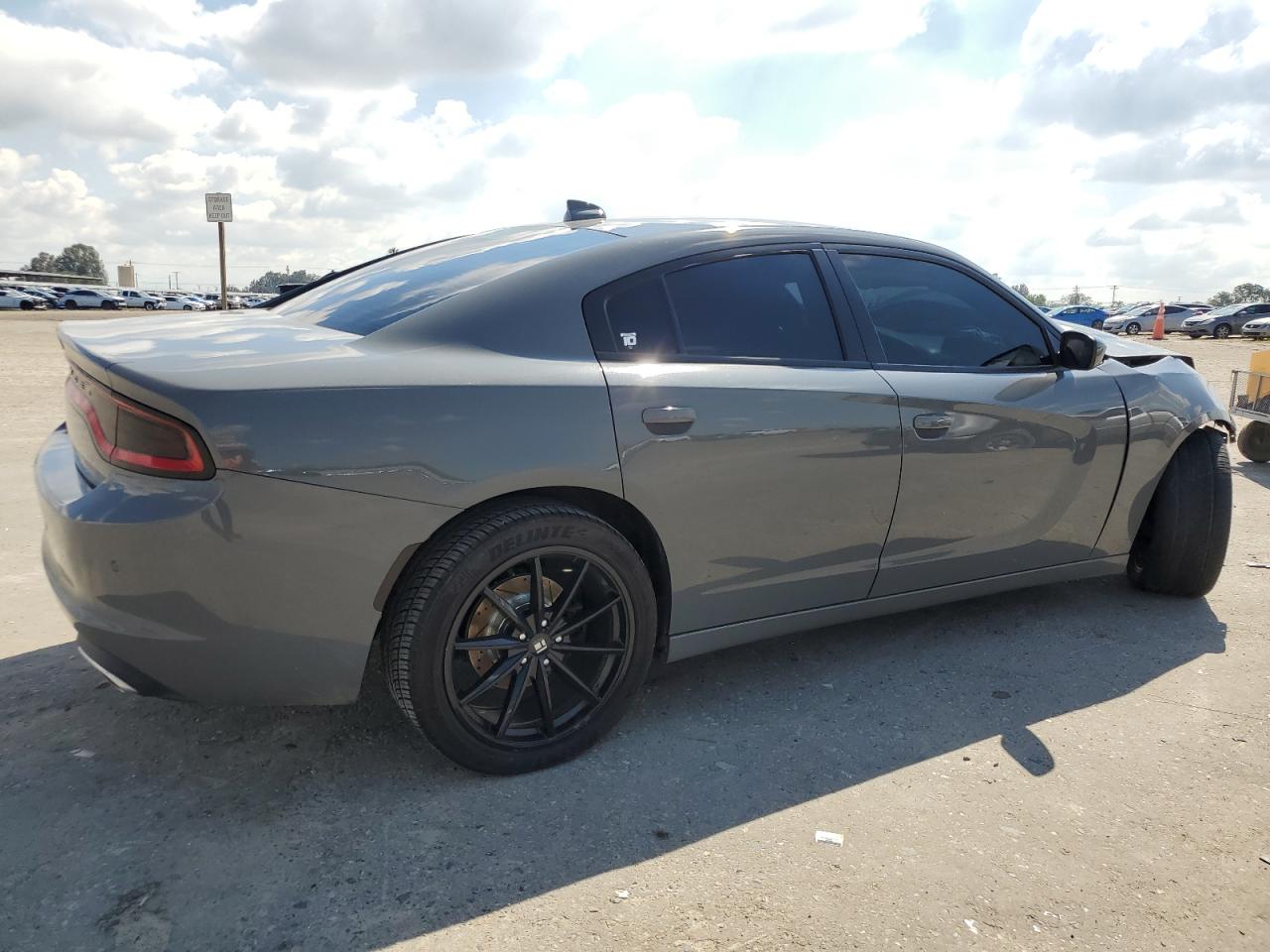 2C3CDXJG4HH505699 2017 Dodge Charger Sxt