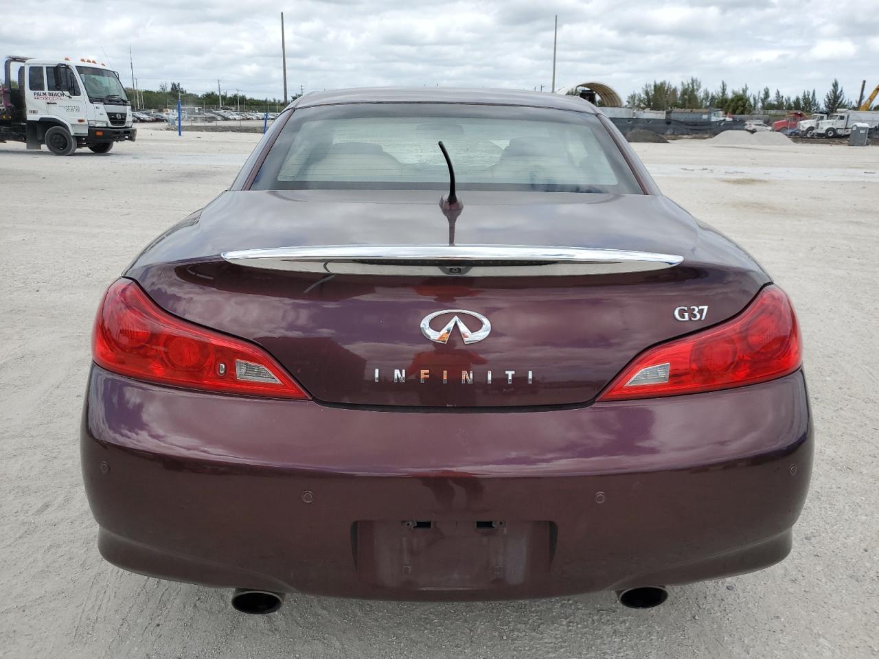 JN1CV6FE2AM352076 2010 Infiniti G37 Base