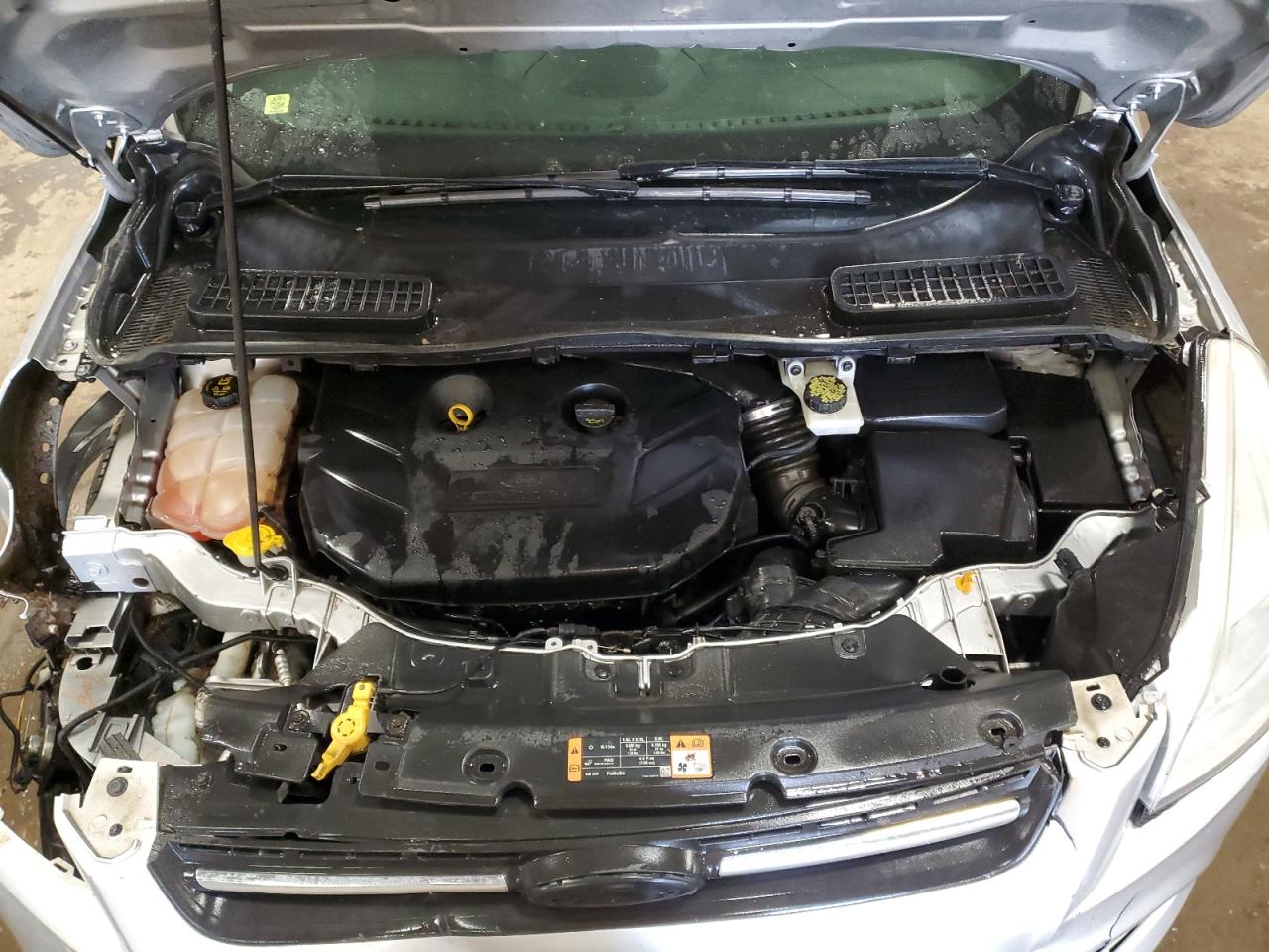 1FMCU9G99FUB39356 2015 Ford Escape Se