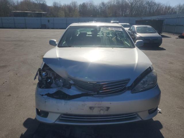 2005 Toyota Camry Le VIN: 4T1BF32K75U104519 Lot: 52122834