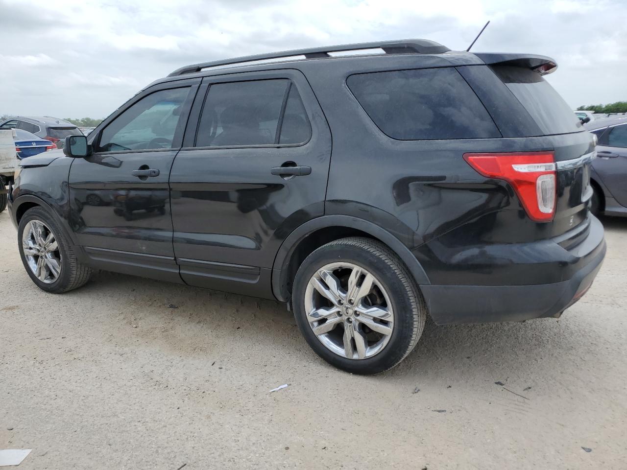 1FM5K7B88DGA76215 2013 Ford Explorer