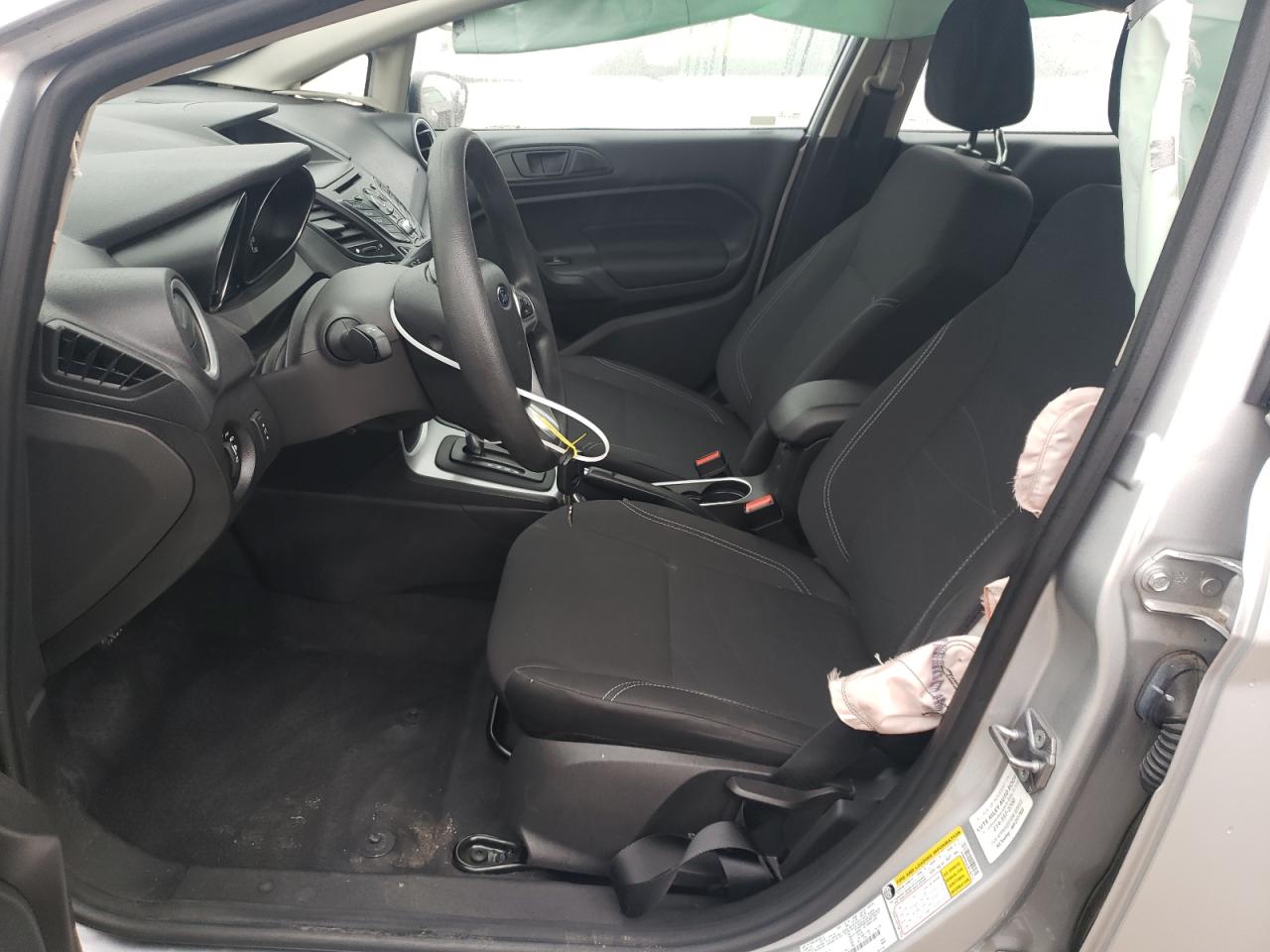 3FADP4BJ6JM136213 2018 Ford Fiesta Se