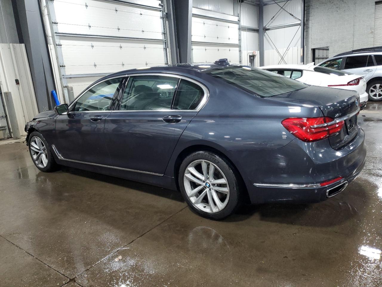 2016 BMW 750 Xi vin: WBA7F2C51GG416380