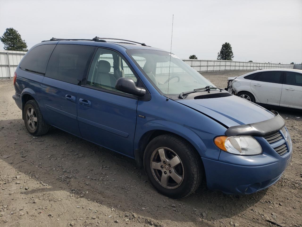 2D4GP44L95R297825 2005 Dodge Grand Caravan Sxt