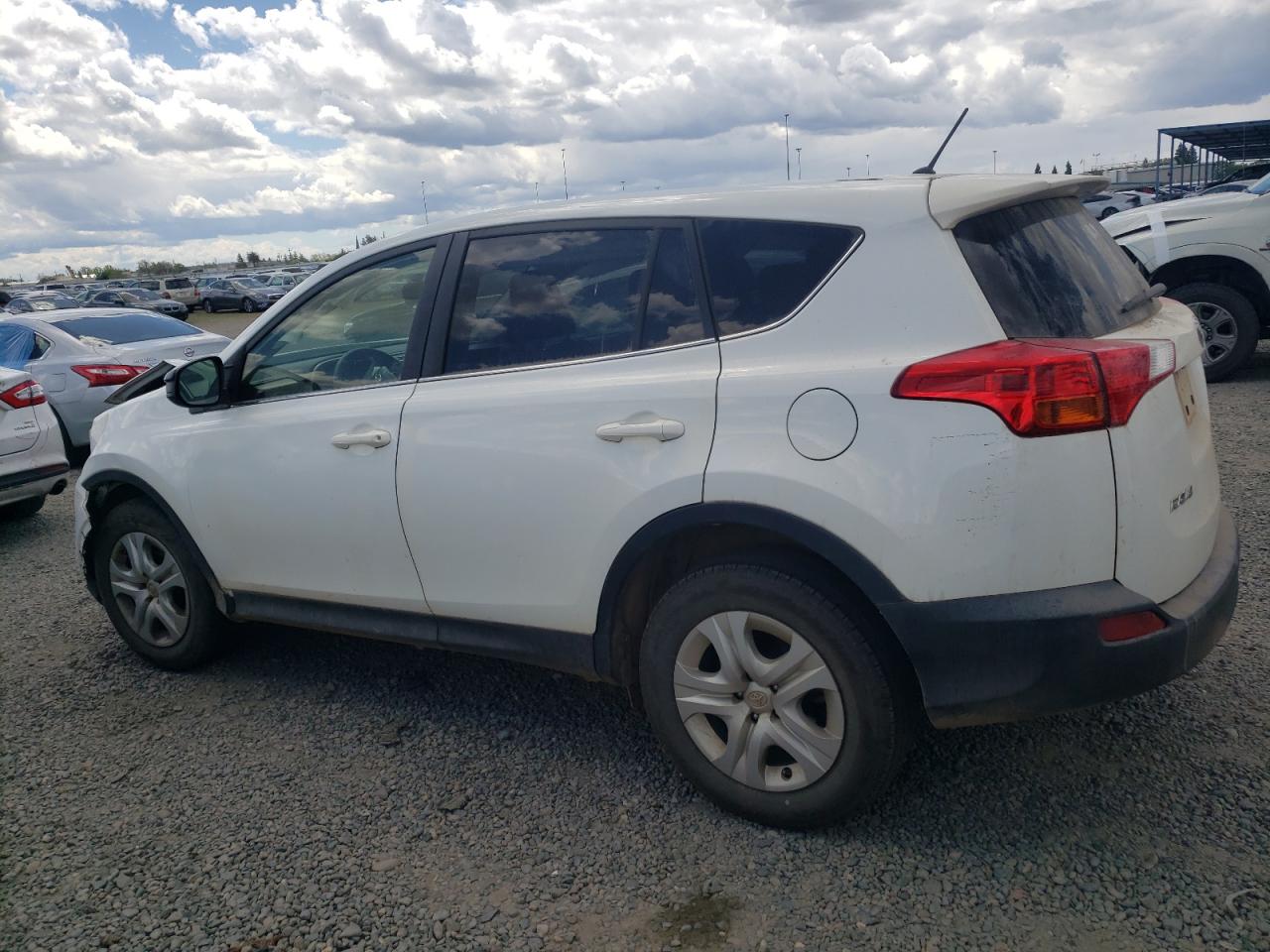 JTMZFREV2FD055159 2015 Toyota Rav4 Le