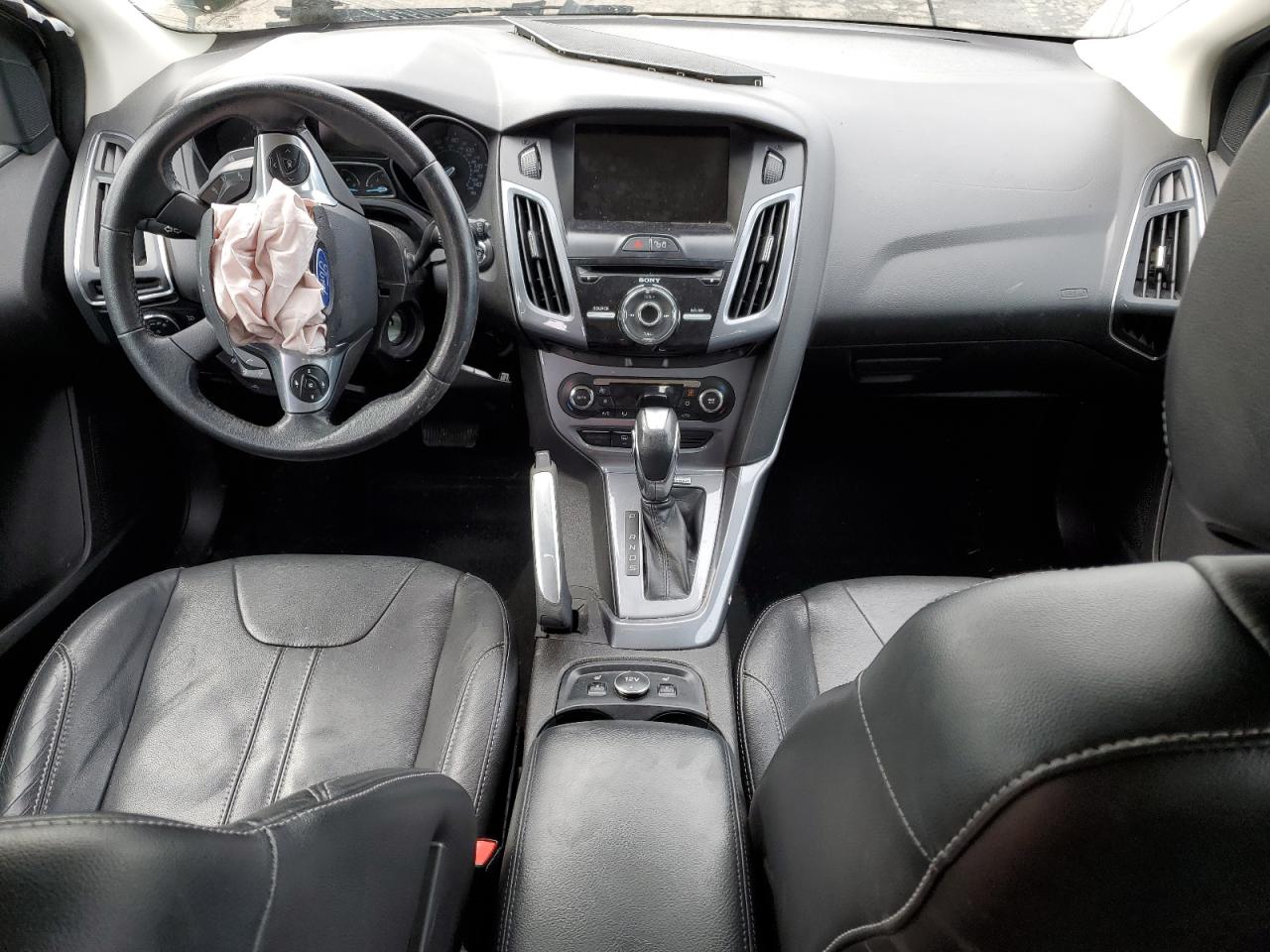 1FAHP3N24CL478134 2012 Ford Focus Titanium
