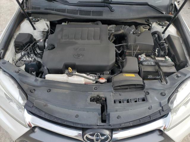 2016 Toyota Camry - Image 11