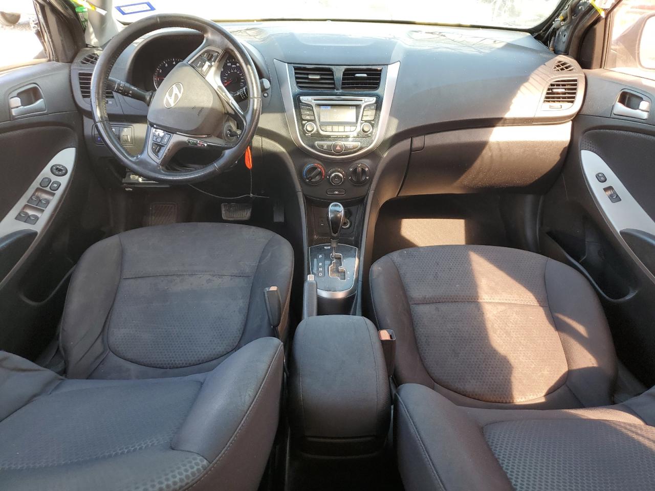 KMHCU5AE4FU231070 2015 Hyundai Accent Gls