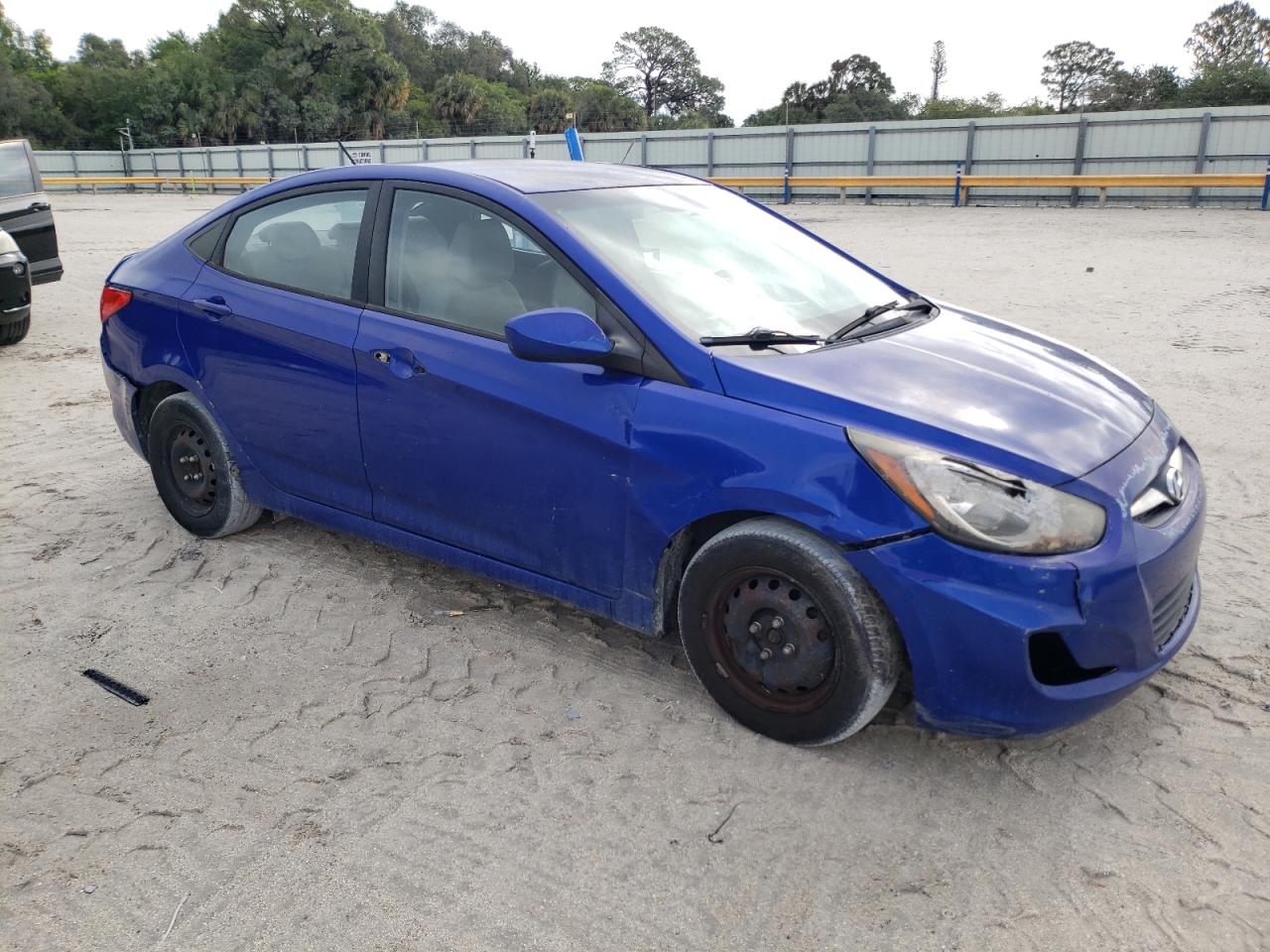 KMHCT4AE3EU727957 2014 Hyundai Accent Gls