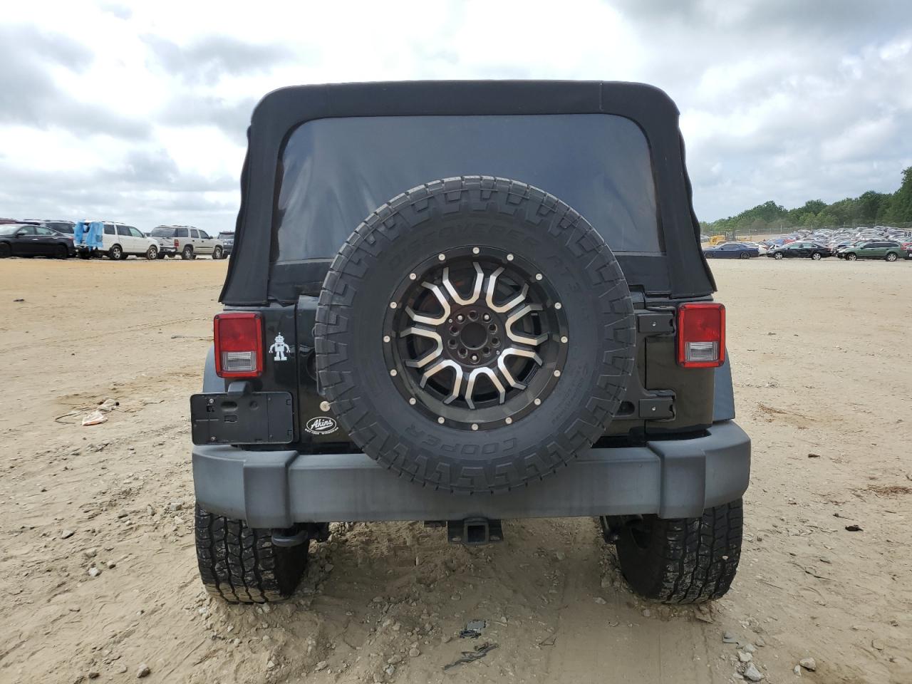 1C4BJWDG4GL231458 2016 Jeep Wrangler Unlimited Sport